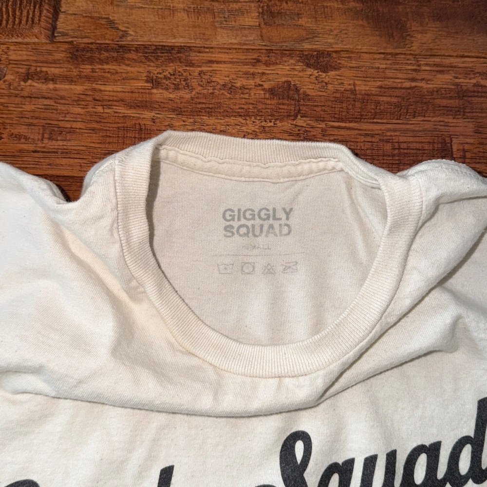Giggly Squad Podcast LA Fire Relief Merch T-Shirt with Red Heart, size small - Picture 2 of 6